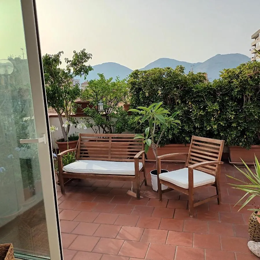 Privatunterkunft Ferienwohnung Casa Di Lisa Palermo Italien